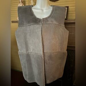 Le Luxe Size Large Faux Suede Fur Vest Two Tone Gray Faux Suede Faux Fur Lined